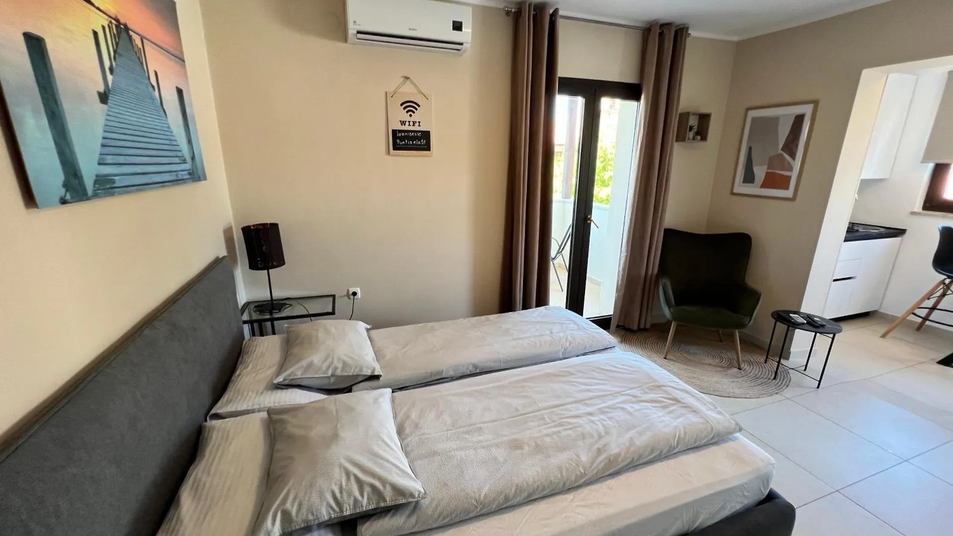 Apartments Ivanisevic Pula 0*,